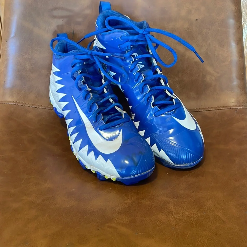 Nike cleats - Picture 1 of 8